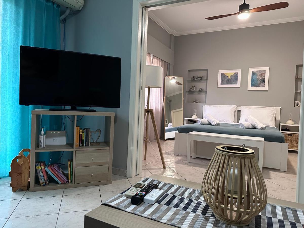 Cozy Apartment Near The City Center And Beaches アテネ エクステリア 写真